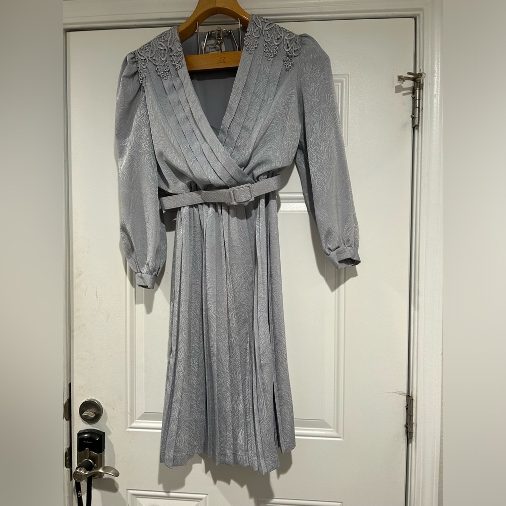 Vintage Periwinkle I’m the Little Petite Accordion Pleated Midi Dress Size 8